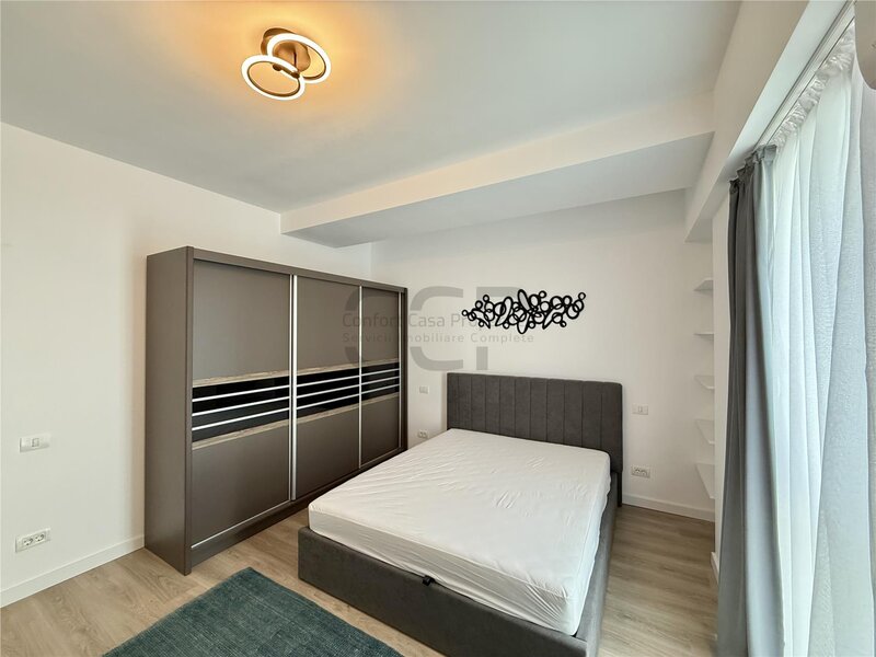 Rond Alba Iulia, Decebal, apartament 2 camere lux, totul nou, prima inchiriere, loc parcare.